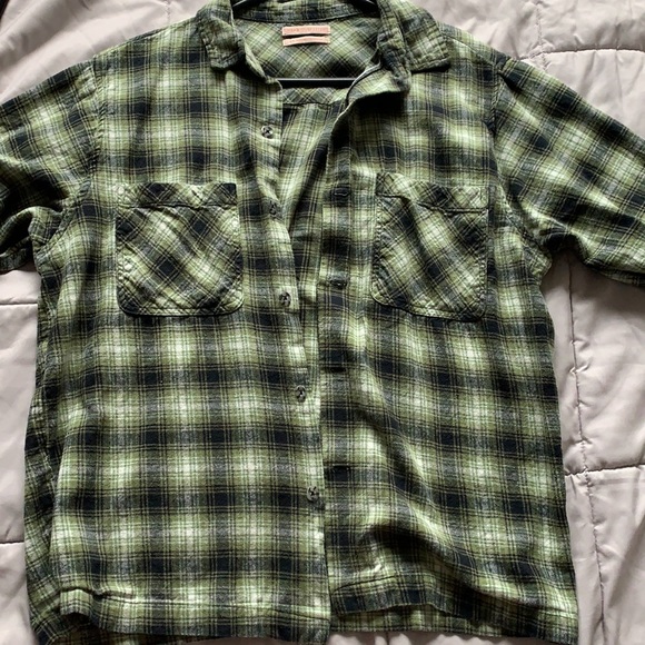 Green Urban Outfitters flannel - Picture 3 of 3